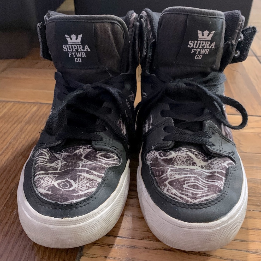 Supra skateboard sneakers